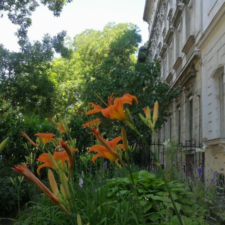 White Rose Apartment Budapest Exterior photo